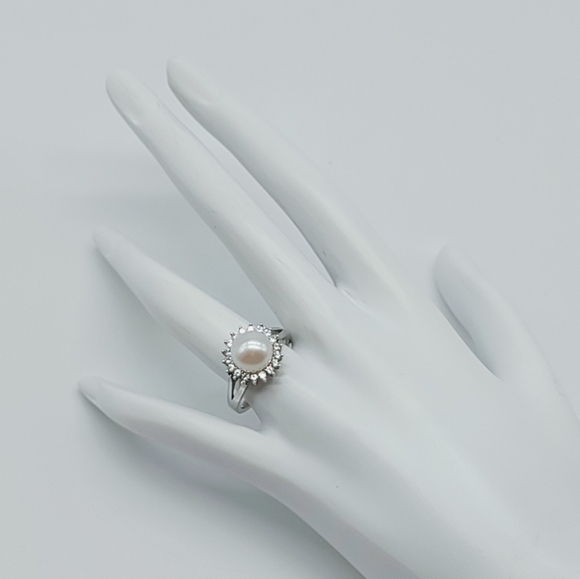 Vintage Sterling Silver Freshwater Pearl CZ Halo Ring - Picture 4 of 7